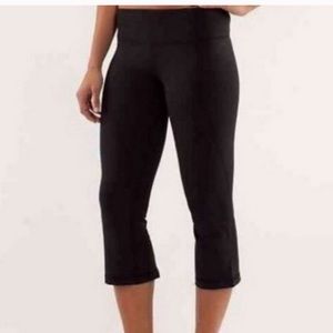 Black Lululemon Pant/Crop